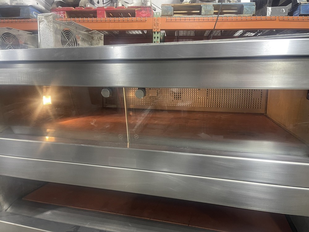 Hobart OV400W-3 Steam Deck Oven