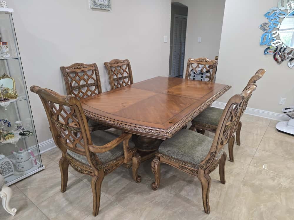 Beautiful Elegant Wood Dining Table Set with 6 Chairs