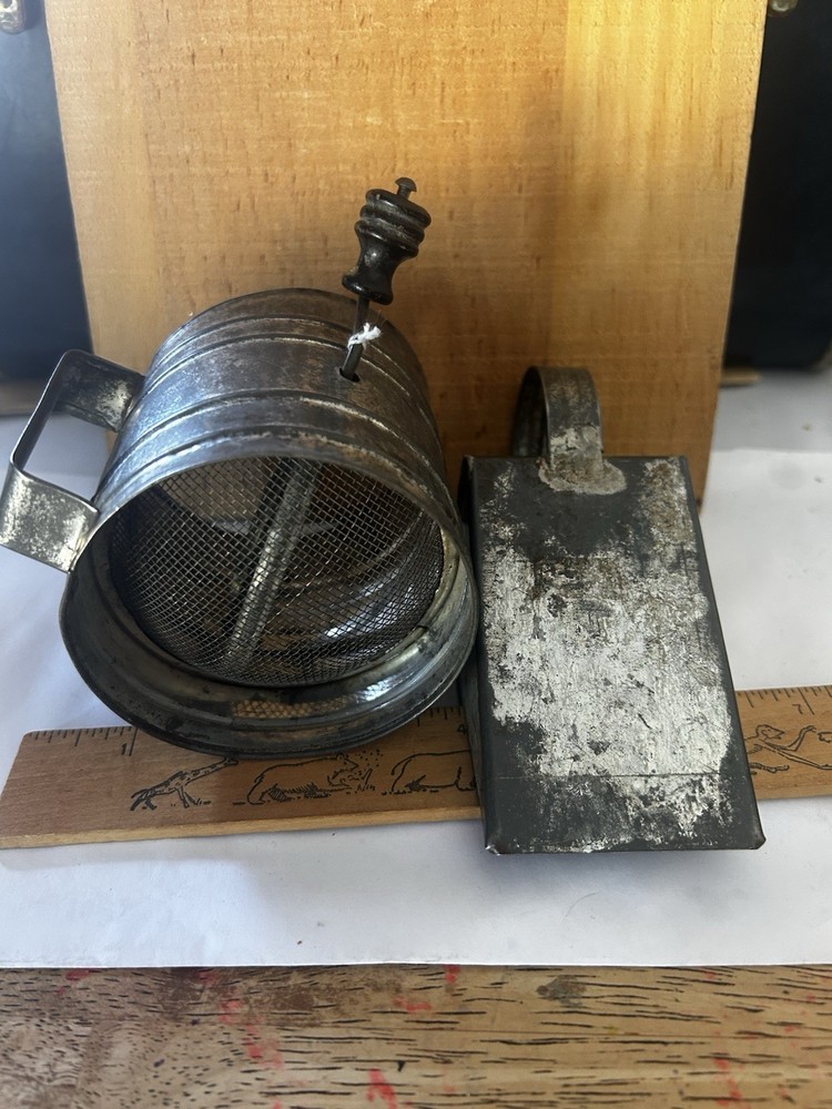Vintage GEM 1 Cup Sifter And Primitive Scooper