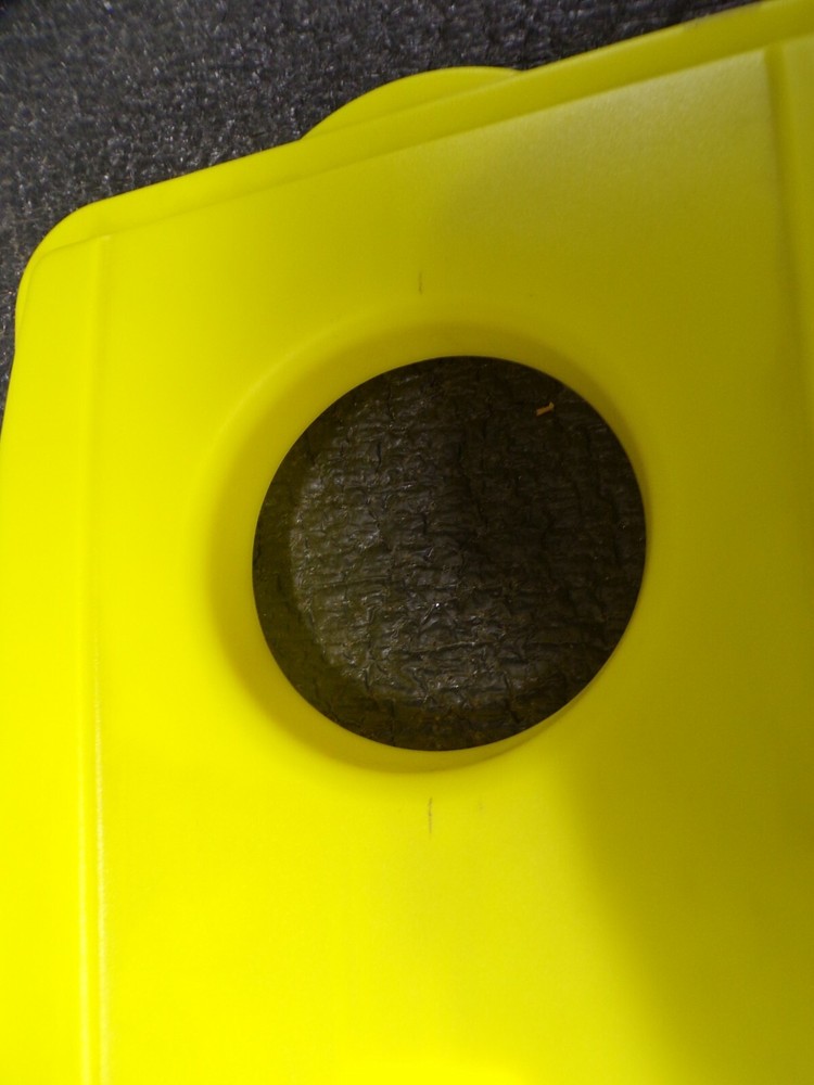 TOUGH GUY Wallhugger Lid Bottle Recycling Top, Rectangular, Dome, 23 gal. MJ