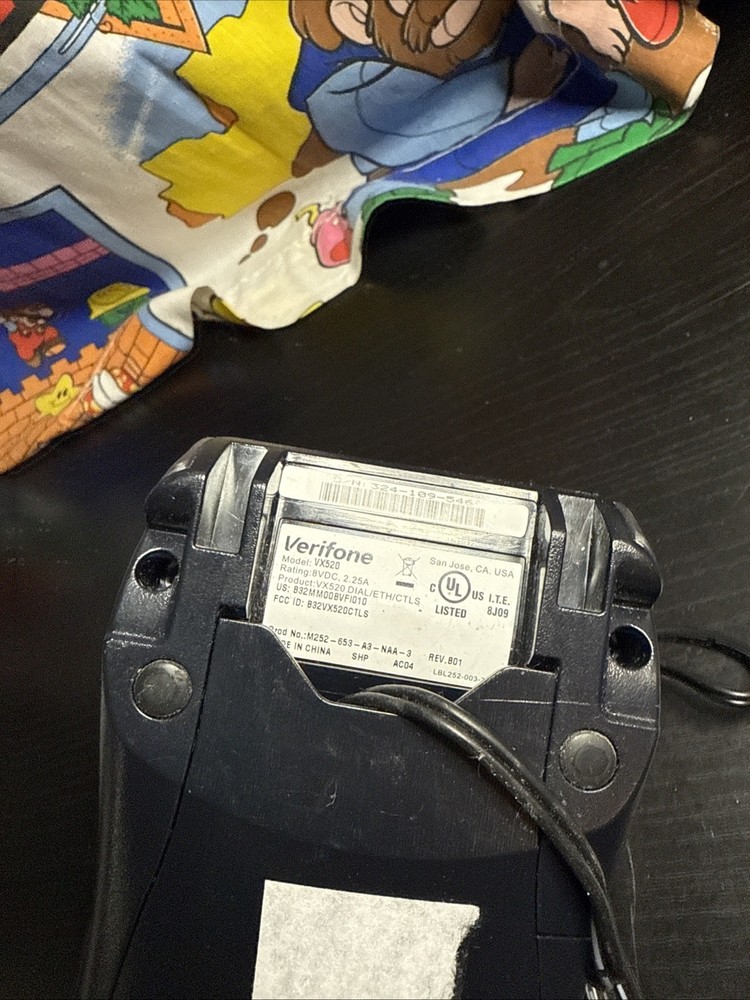 Verifone VX520 Credit Card Machine Terminal Reader