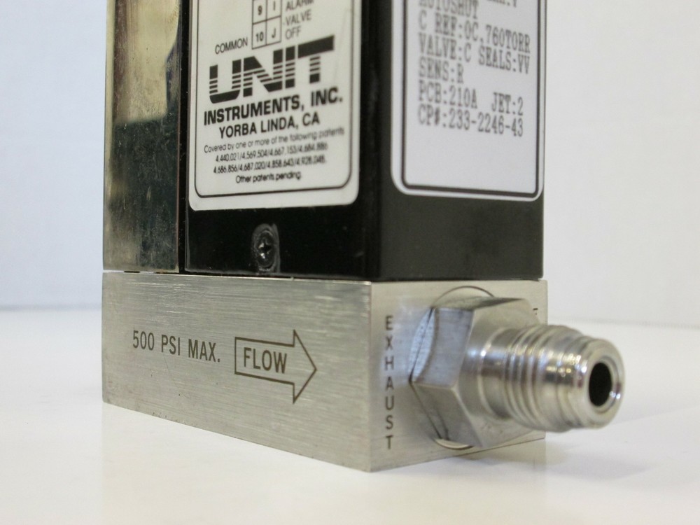 Unit UFC-1400 Mass Flow Controller, N2, 300 SCCM