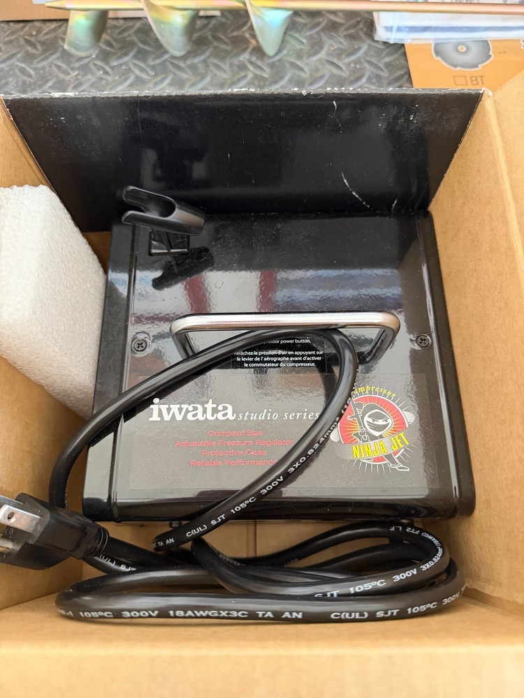 Iwata Is35m Studio Series Ninja Jet Air Compressor
