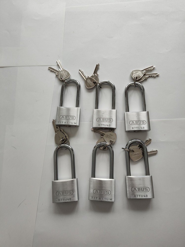 GRAINGER APPROVED 48JP93 Keyed Padlock, 7/8 in,Rectangle,Silver