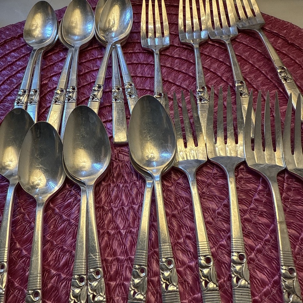 Coummuntiy Silverplated Vintage Silver flatware 21