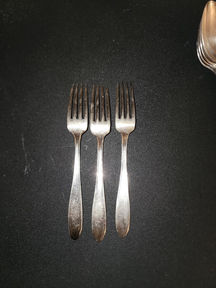 Peerless Oneida Silverplate Lorain 1928 Master Forks