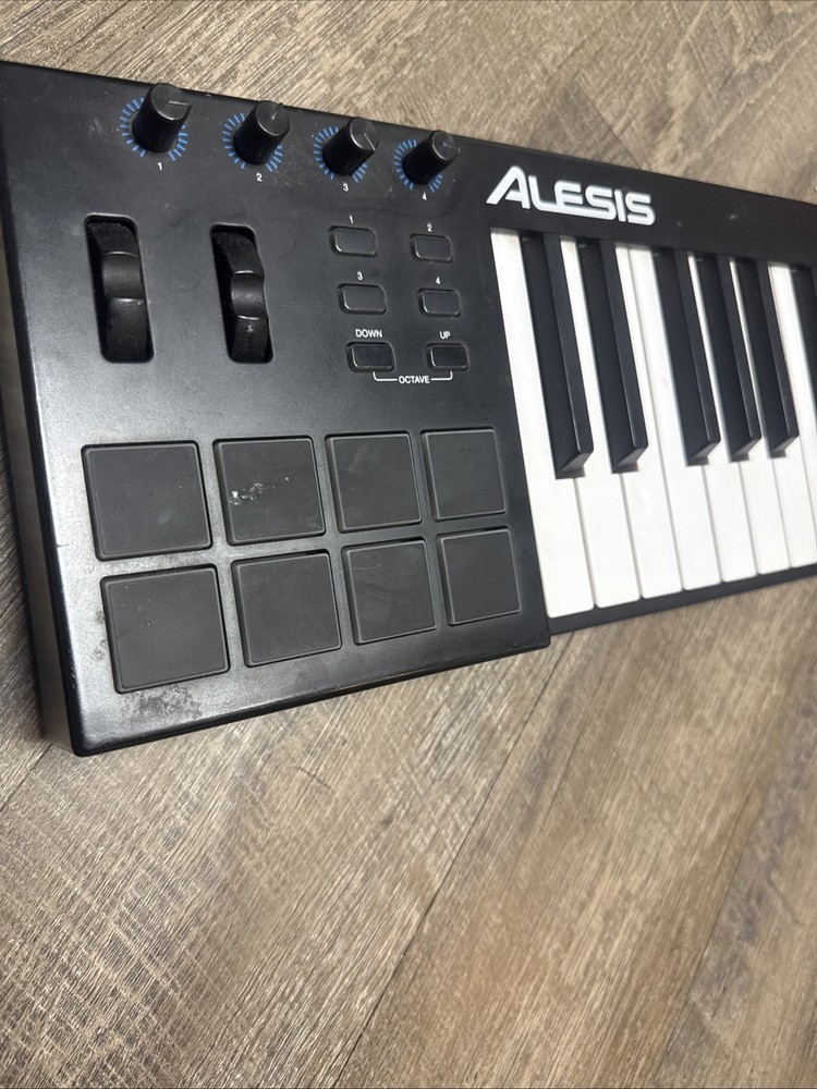 Alesis V25 25-Key USB MIDI Keyboard Controller not tested