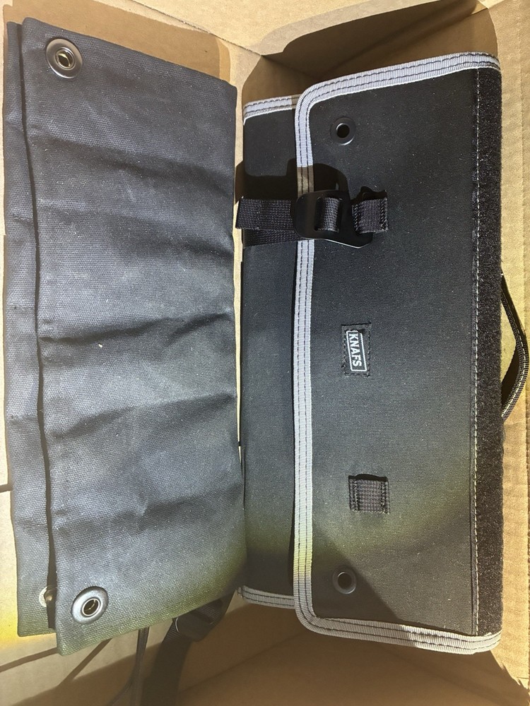 2 Folding Knives Storage Rolls