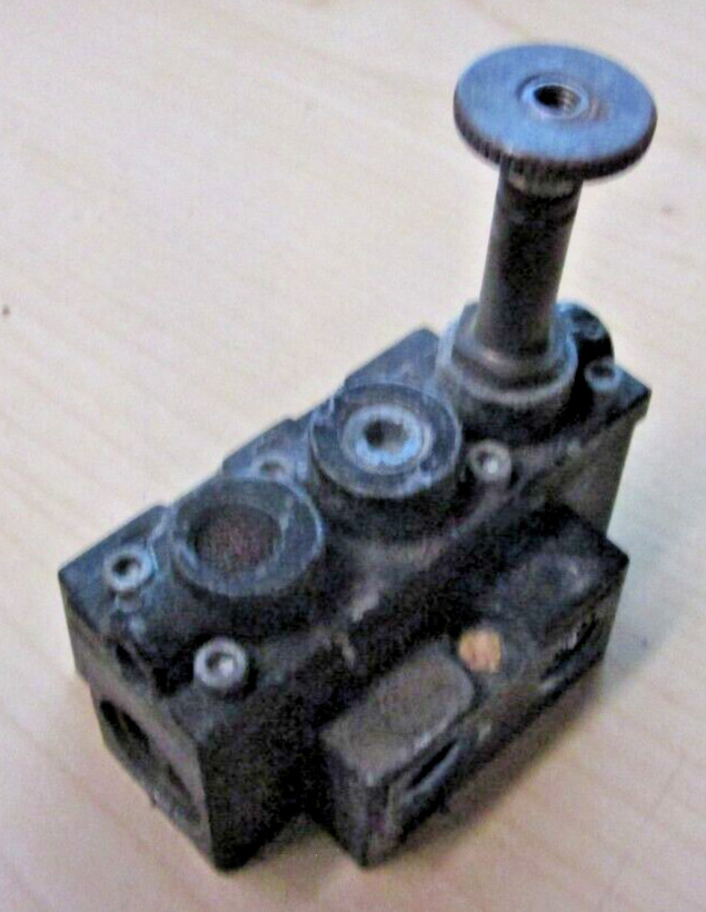 ARO A412SS-024-B SOLENOID AIR CONTROL VALVE