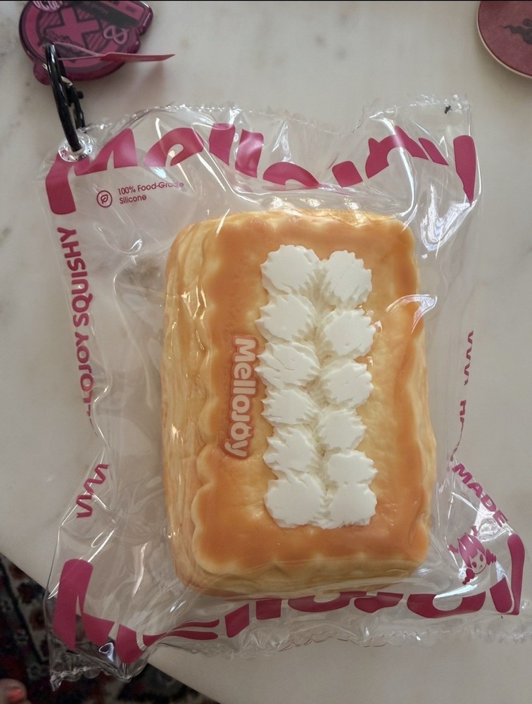 Mellojoy Cream Puff Squishy