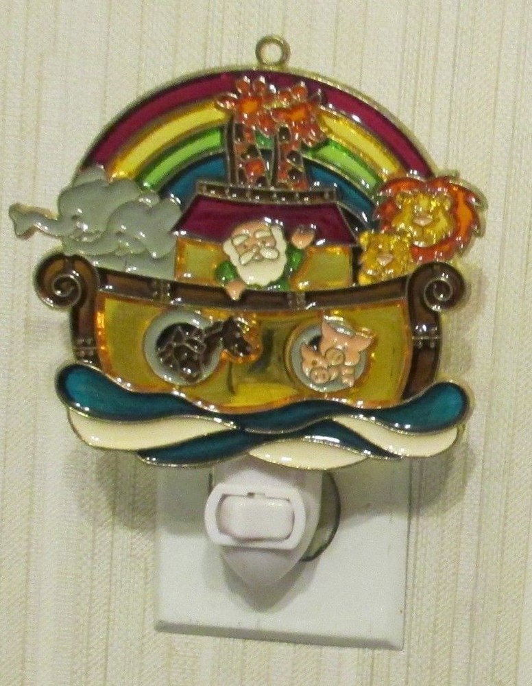 NOAH'S ARK NIGHTLIGHT (RELIGIOUS SUNCATCHER LIGHT)
