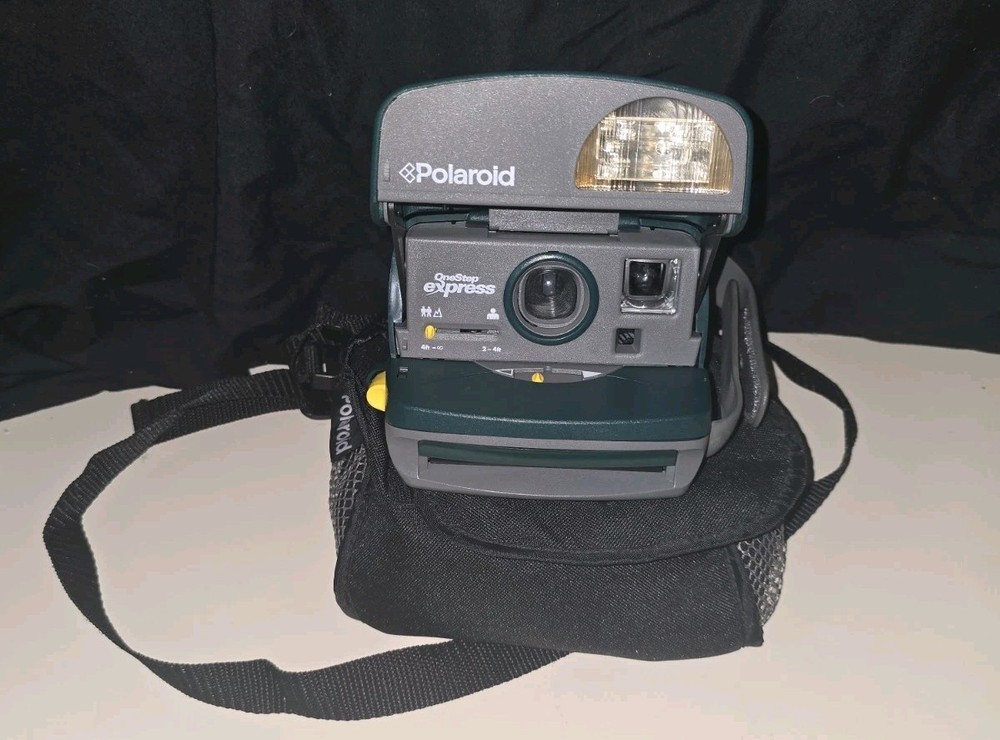 Polaroid One Step Express Green 600 Instant Camera Film w/ Case Strap Issue