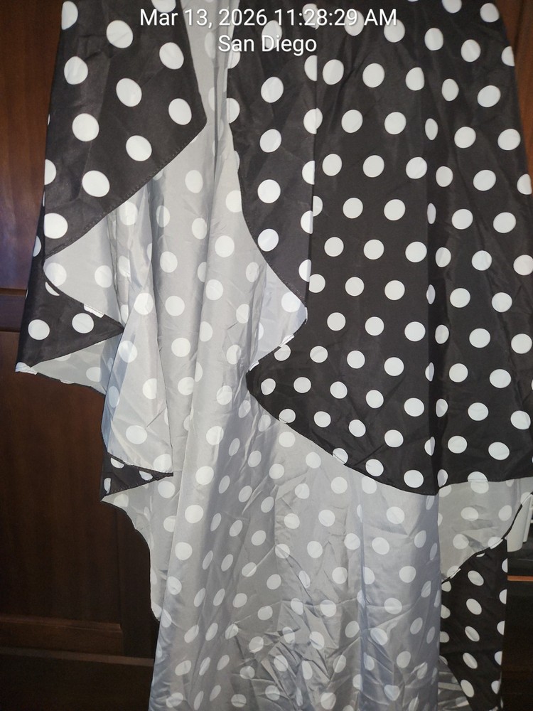 Black and White Polka Dot Washing Cape