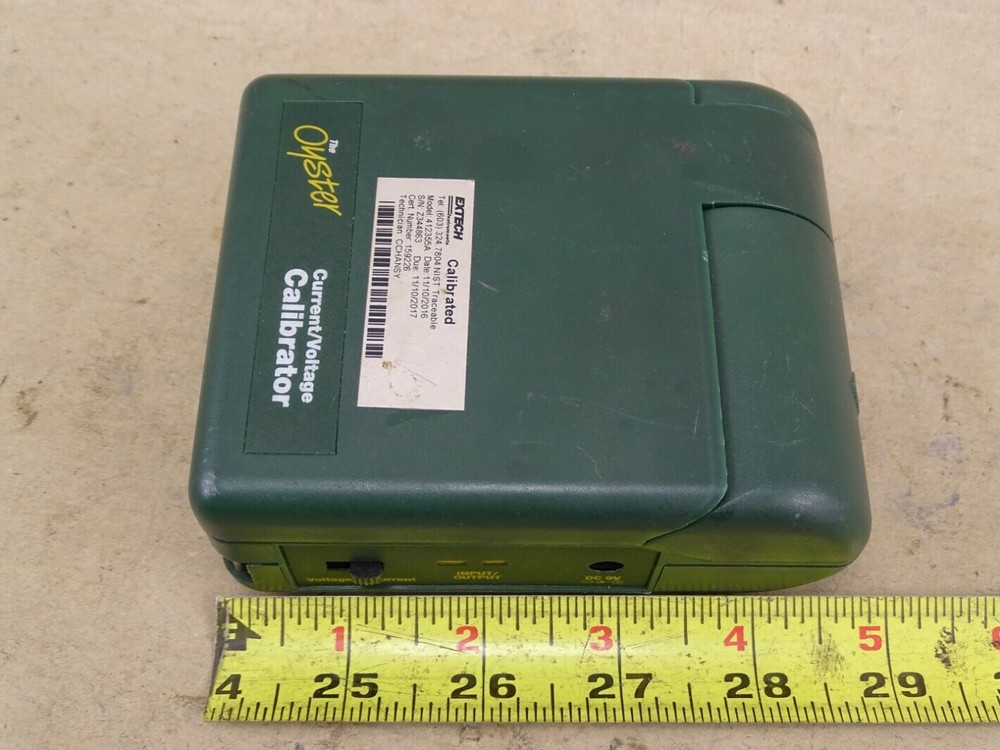 Extech The Oyster Series Current & Voltage Calibrator/Meter , 412355A
