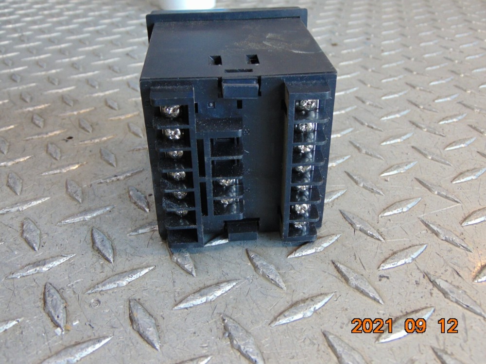 TZN4M-14S Autonic Temperature Controller Multi Range Multi Sensor