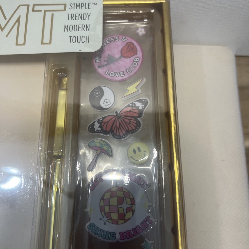 STMT D.I.Y. Light Up Journaling Set.