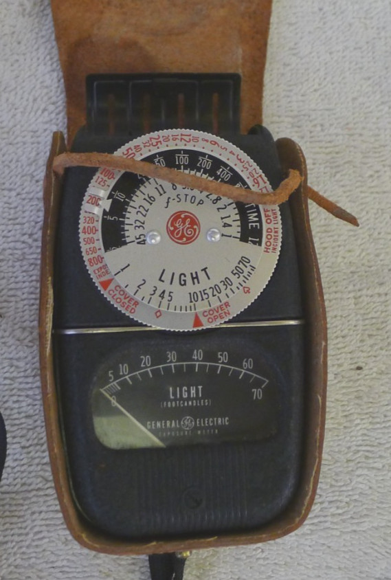 GE DW-68 Exposure Light Meter with Leather Case & Strap - TESTED WORKS