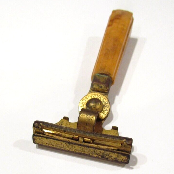 Vintage Eversharp Schick Razor Cracked Tan Handle Rusty