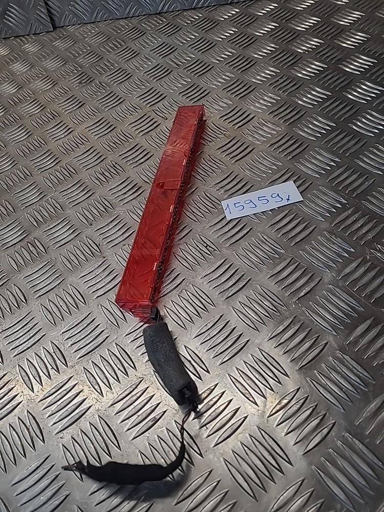 2015 AUDI A5 HIGH LEVEL THIRD BRAKE LIGHT 8T0945097