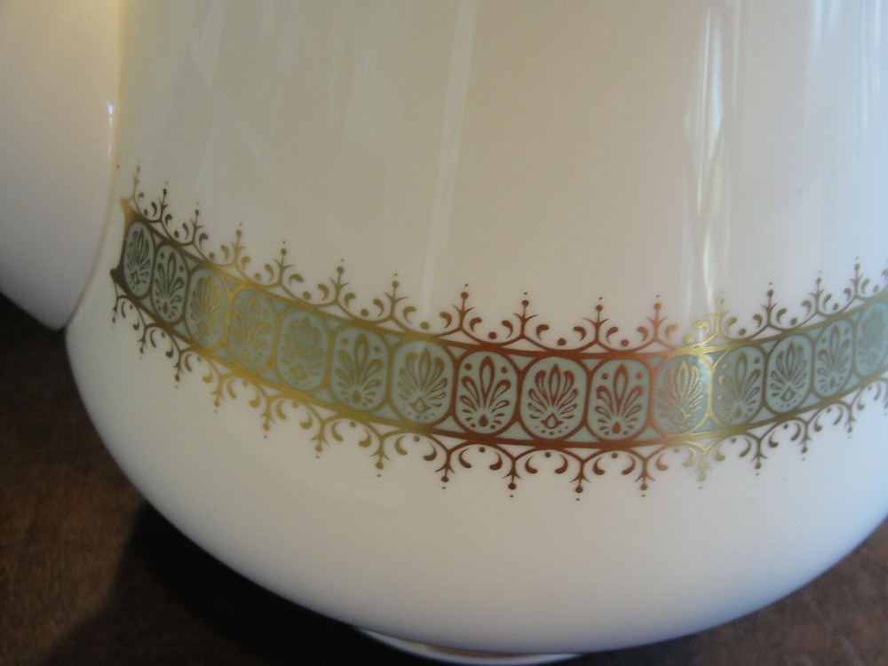WEDGWOOD ARGYLL COFFEE POT