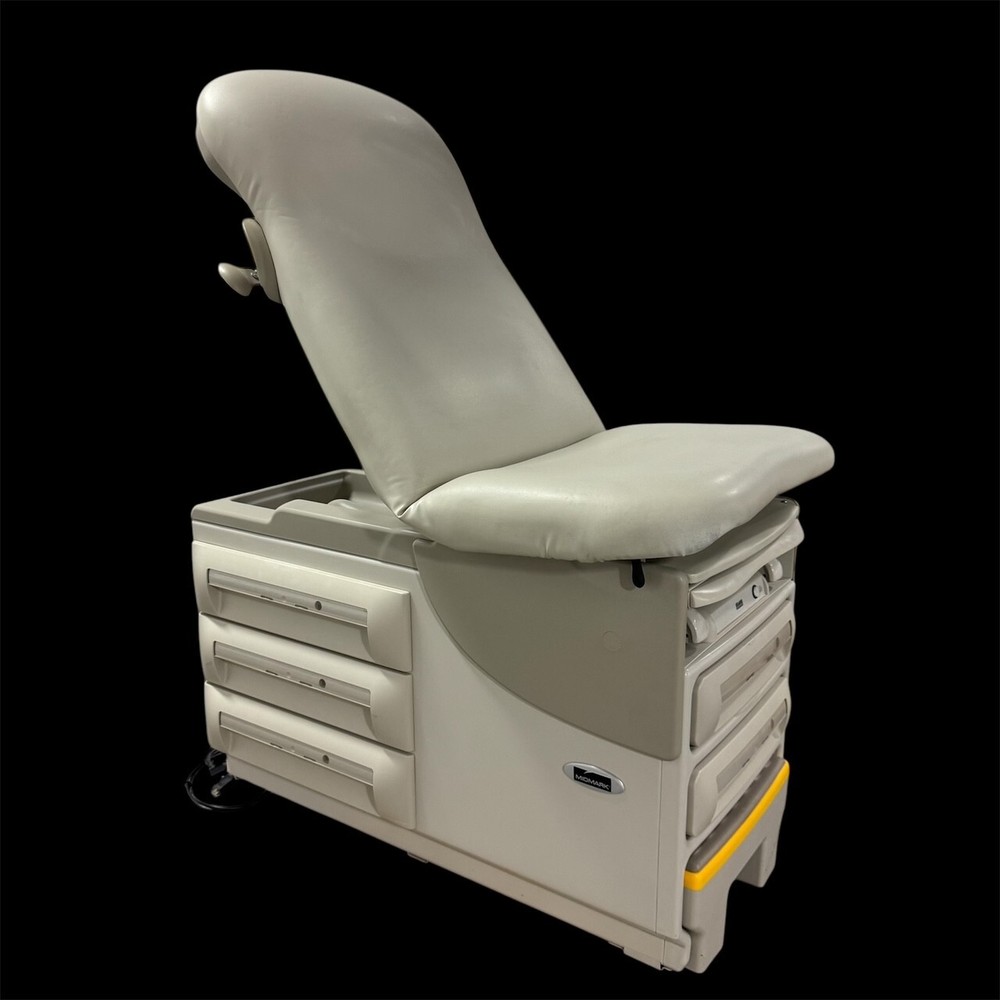 Midmark 604-002 Exam Table