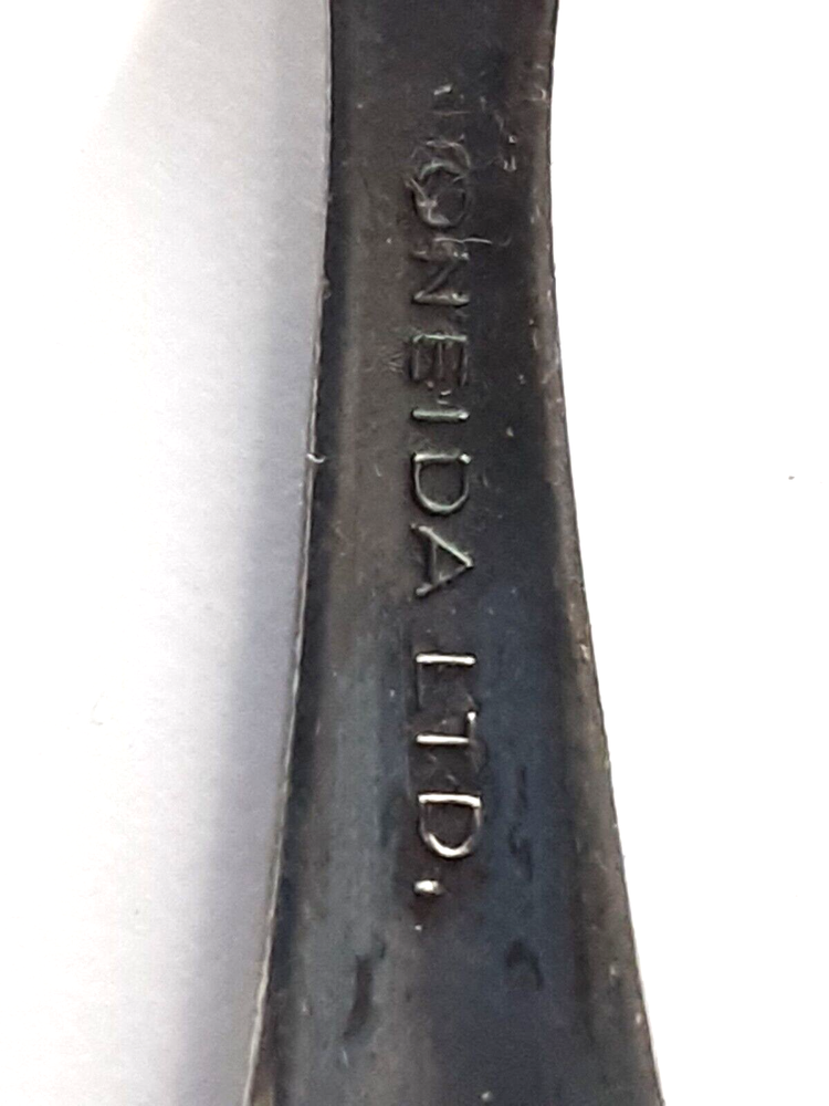 VINTAGE ONEIDA SILVER PLATE CHILDS CUP AND FORK