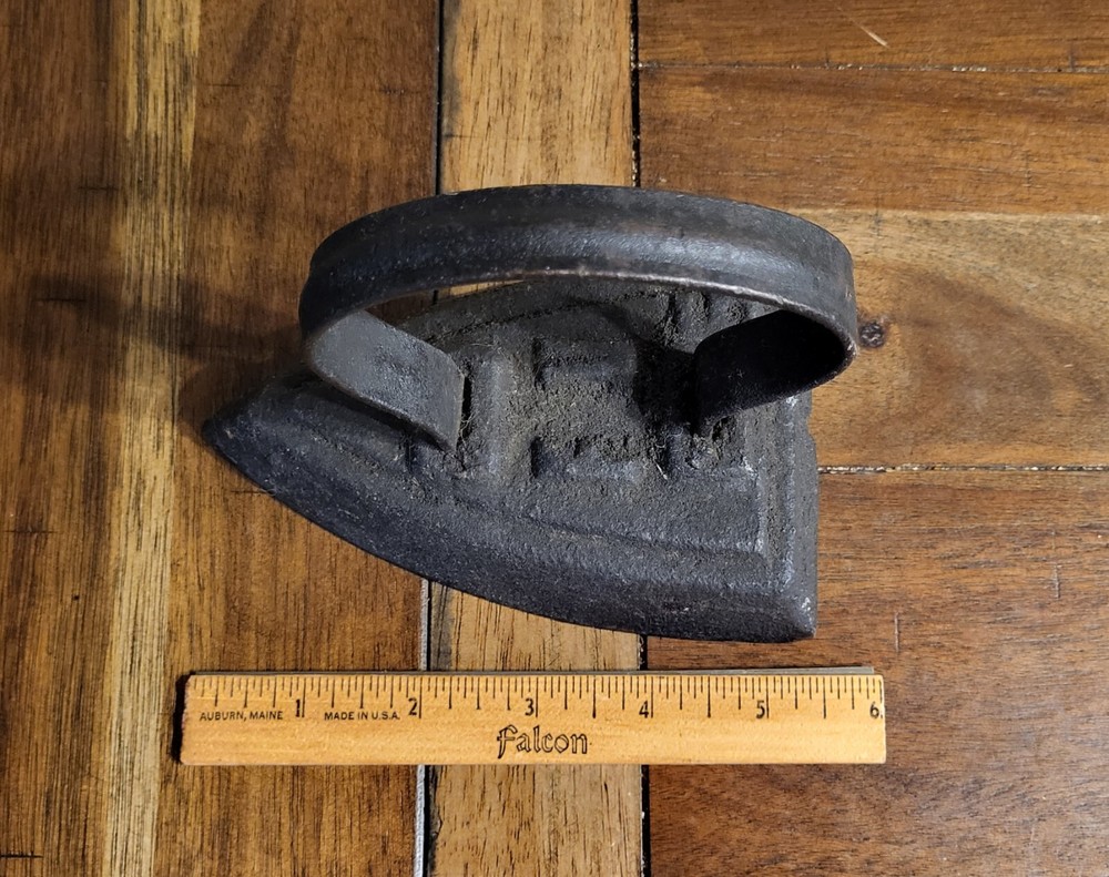 Cast Iron 5" Long Primitive Sad Iron w/ Handle Vintage