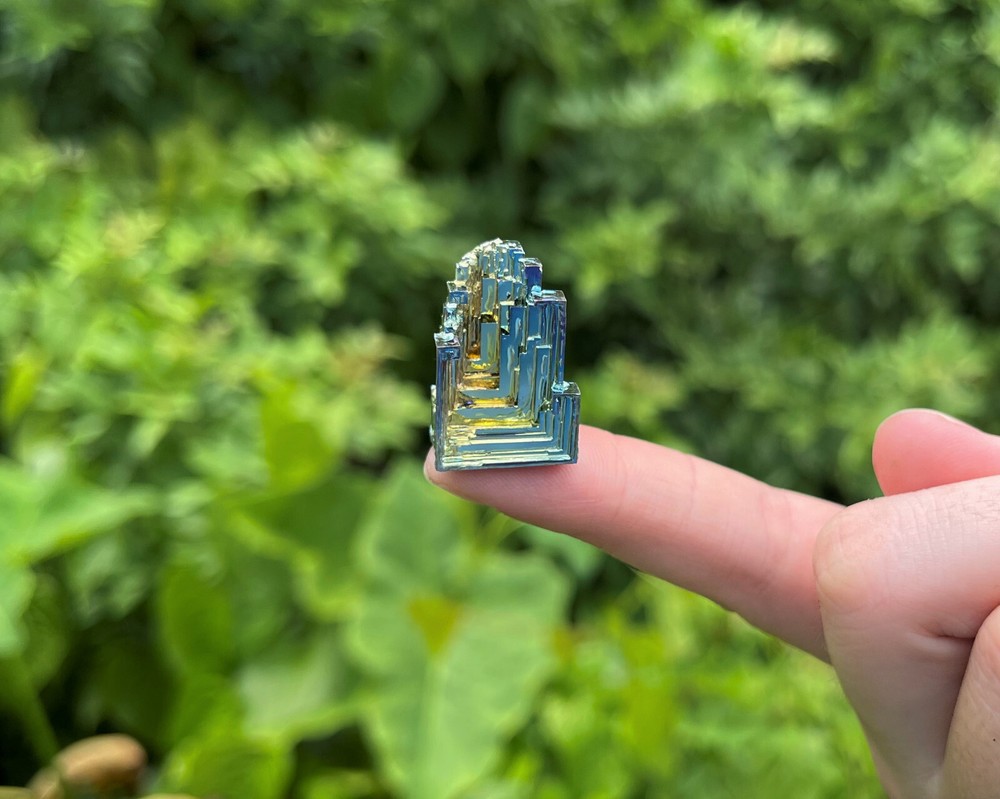 Rainbow Bismuth Crystal Gift Box, 8 oz: 5 - 6 Pieces (A Grade Bismuth Specimens)