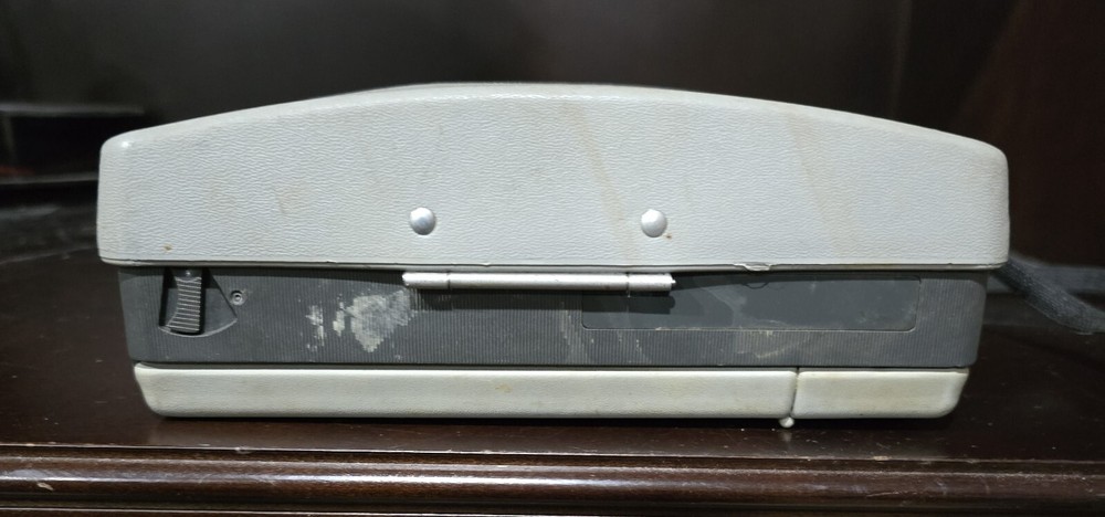 Vintage Polaroid 210 land camera Automatic UNTESTED