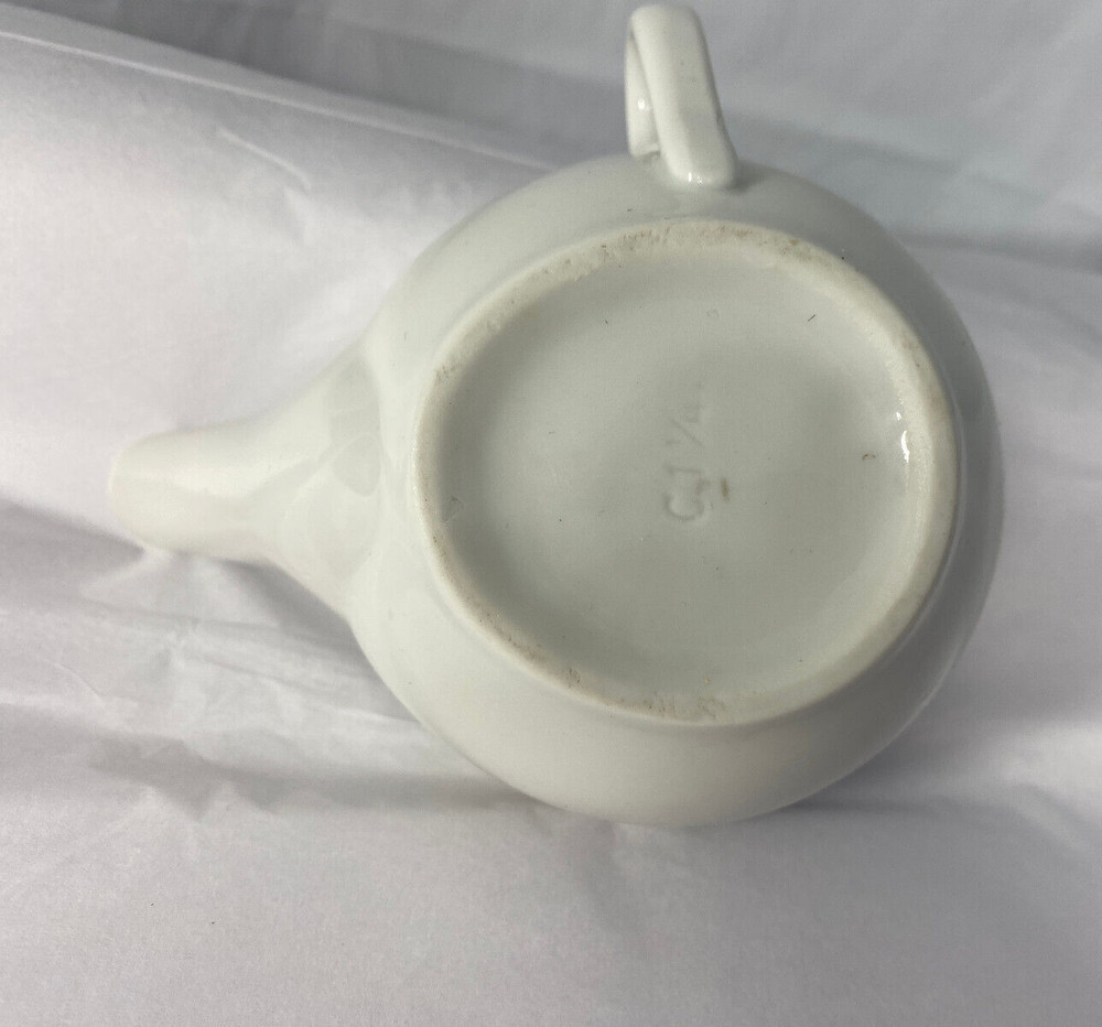 Creamer With Side Handle White