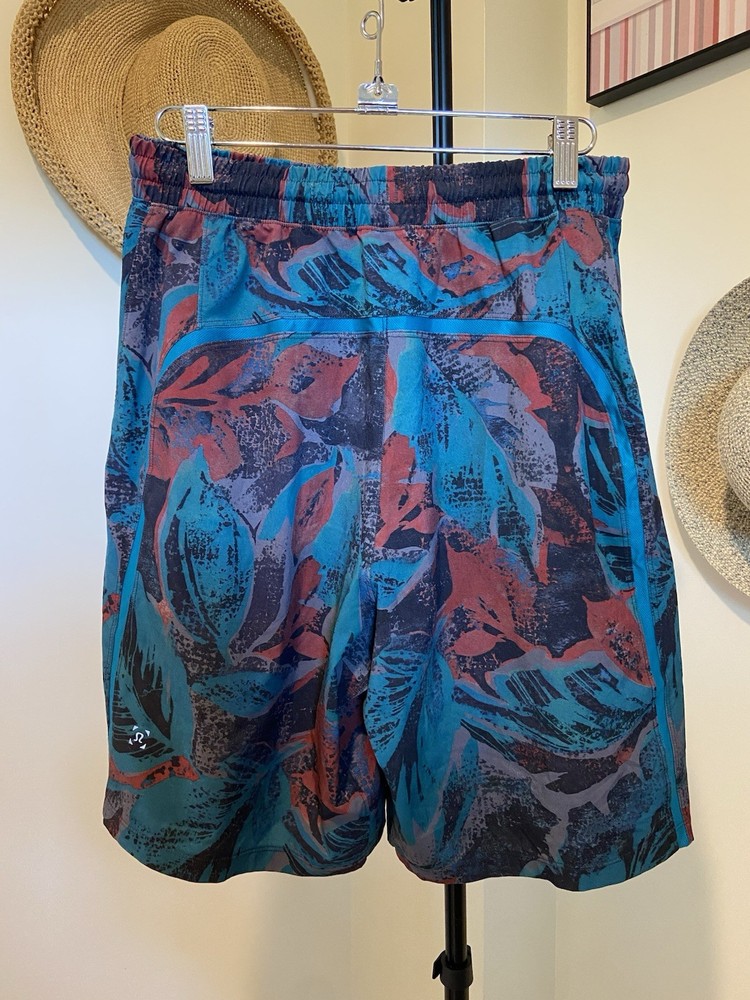 mens lululemon size medium shorts
