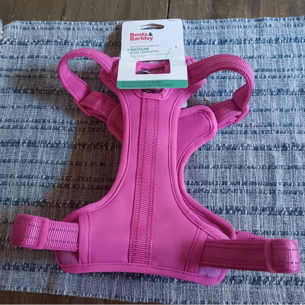 NWT Boots & Barkley Reflective Pink Medium Adjustable Dog Harness