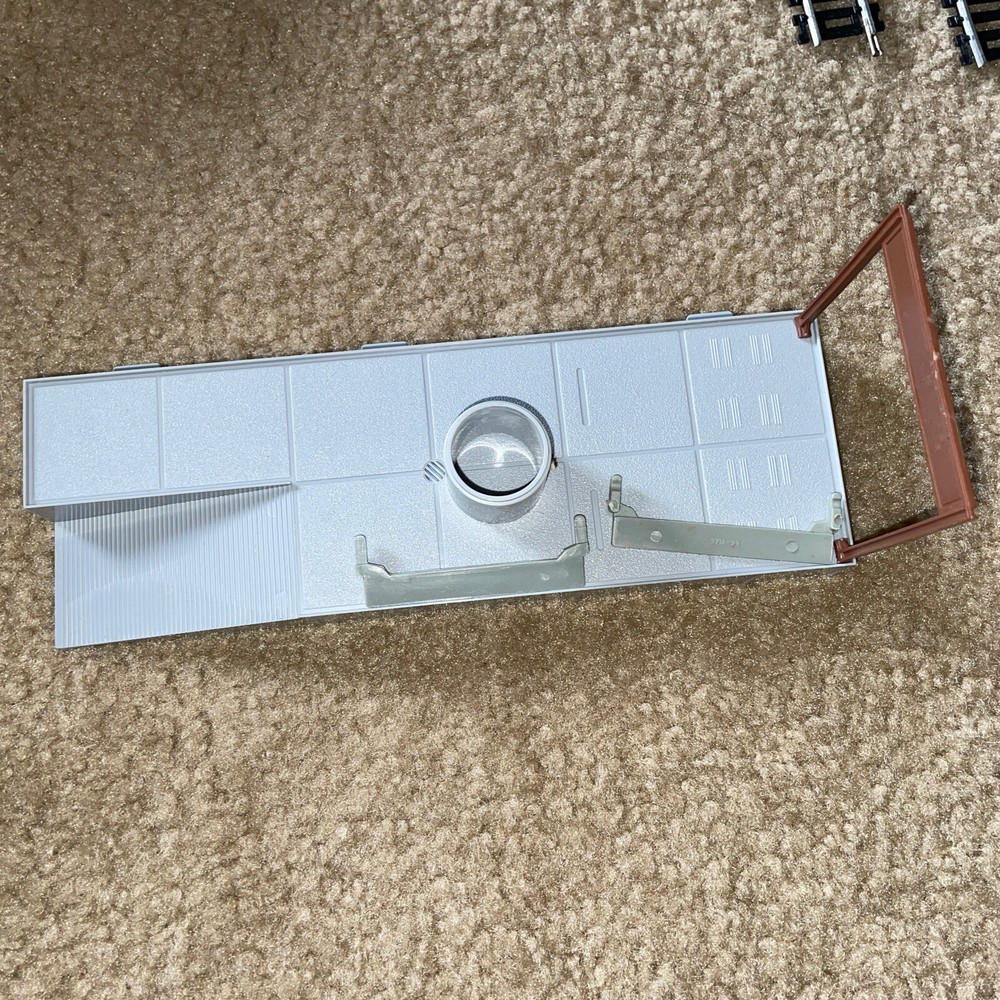 VINTAGE TYCO HO SCALE TRAIN SET RUNS Some Missing Parts.