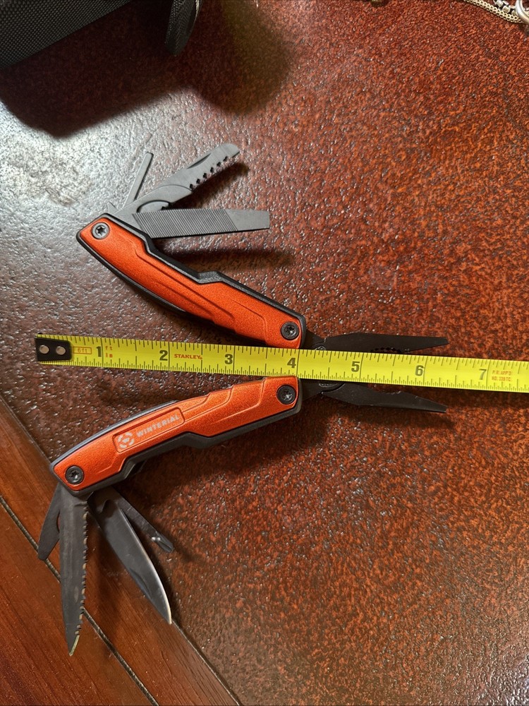 Winterial Multi-Tool w/ Case