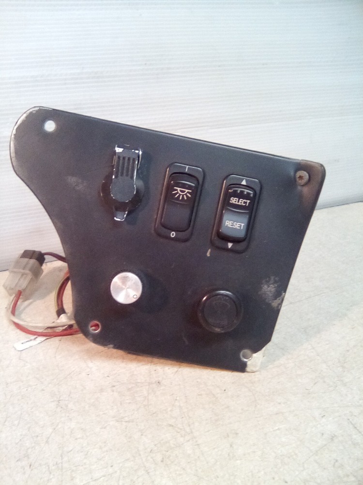 2006 Peterbilt 378 Dash Switch Panel 17-075M002-001