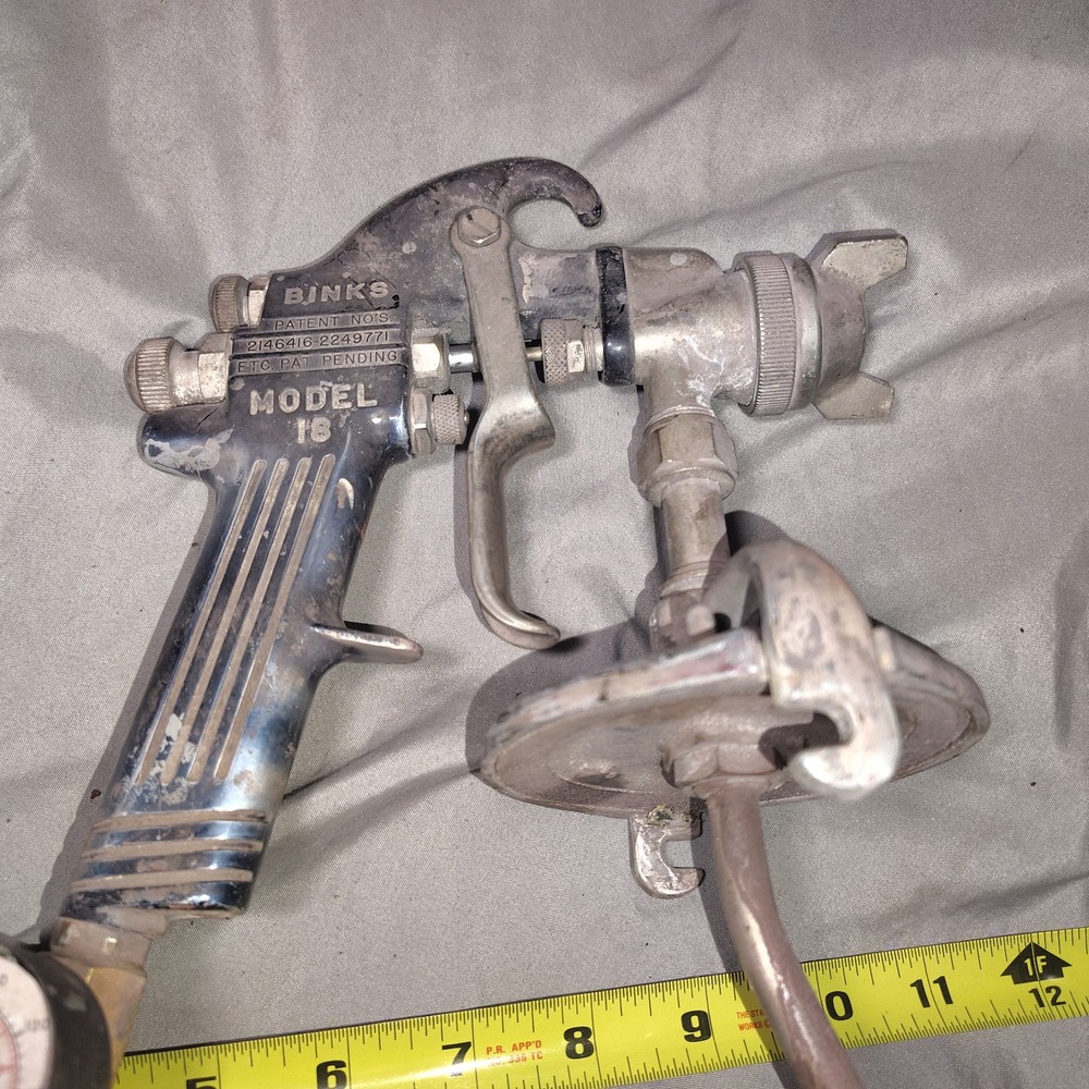 Binks model 18 professional spray gun 66SD tip w/ cup lid