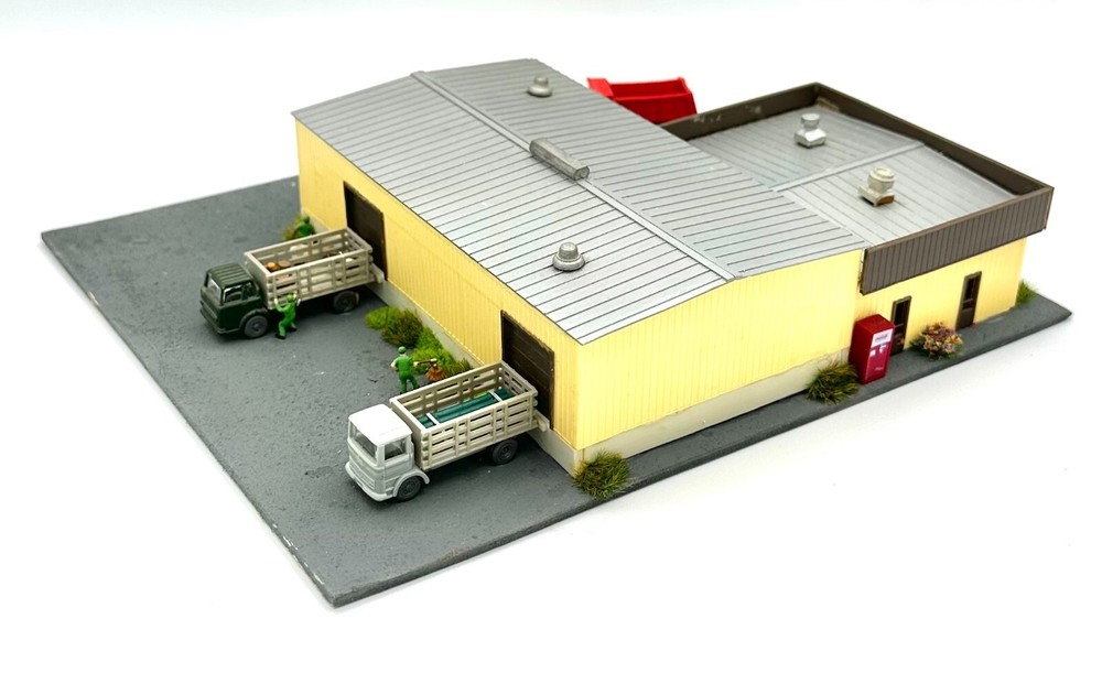 N Scale Custom, Industrial Warehouse Diorama