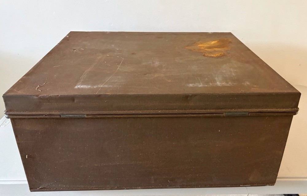 WW2 Storage Trunk