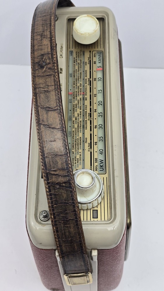 Vintage radio transistor SCHAUB LORENZ Weekend T20 Untested