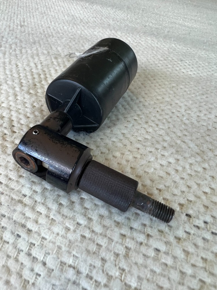 Game Tracking Spool with Elbow