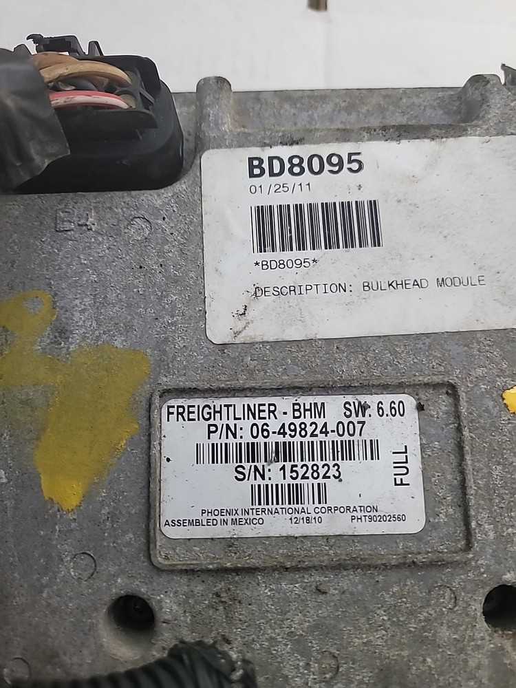 FREIGHTLINER M2 106 2011: Cab Control Module CECU - 06-49824-007