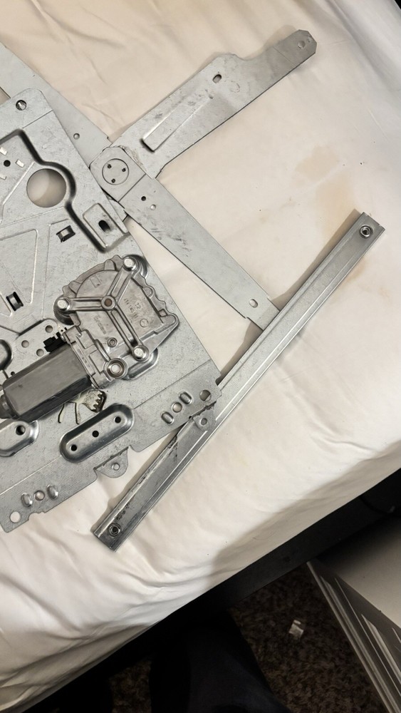 Volvo Window Regulator, Part #3176543