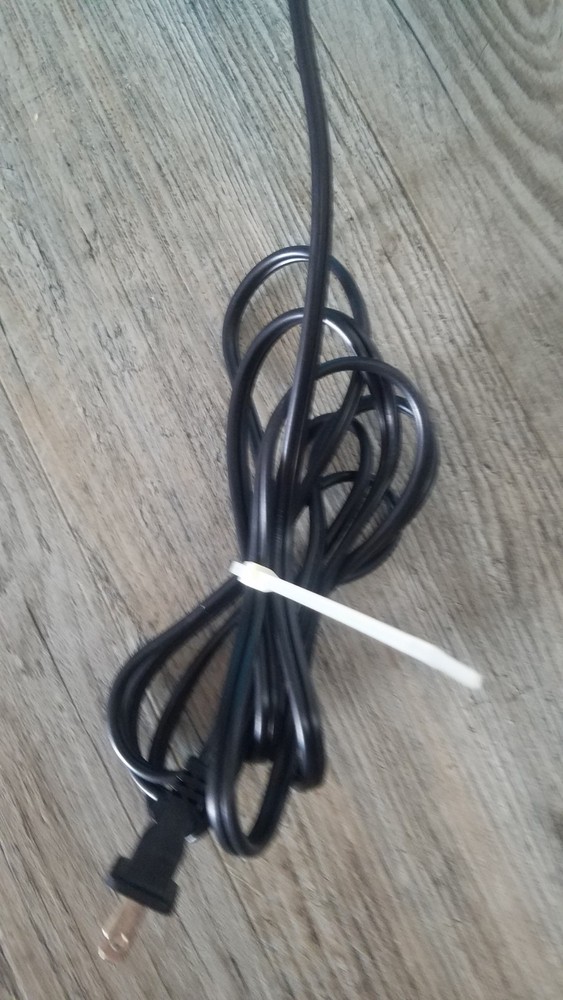 Frigidaire Portable Desktop Retro Refrigerator Model EFMIS462 Blue