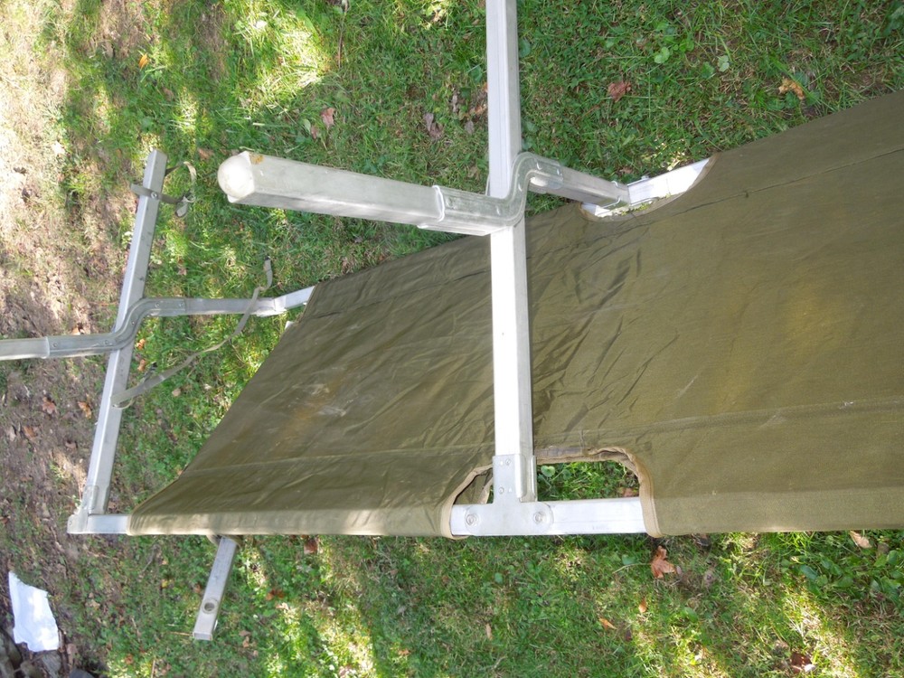 US Military Issue Compact Lightweight Foldable Aluminum Sleep Cot #3 Needs Work