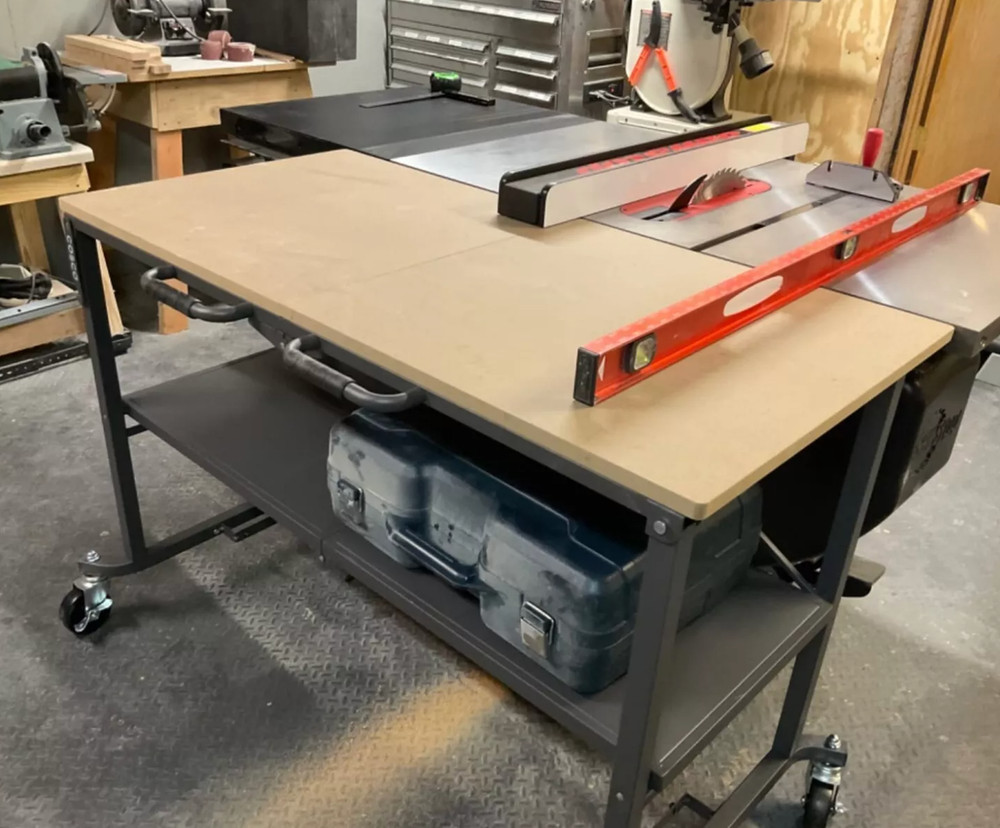 Folding Workbench Work Table w/ Wheels Bottom Shelf Storage for Workshop Garage