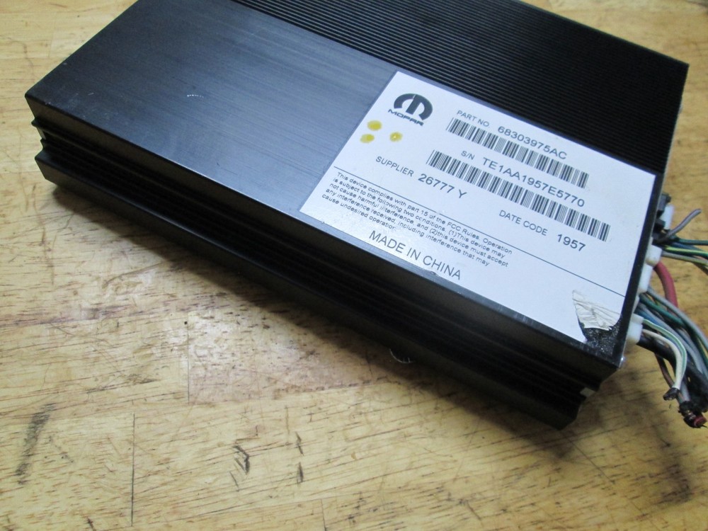 2015 Dodge Charger Amplifier AMP 68303975AC OEM
