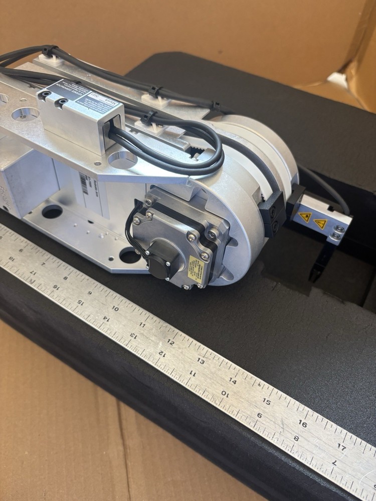 Evident SCARA robotic arm with Keyence Laser Sensor LR-Z