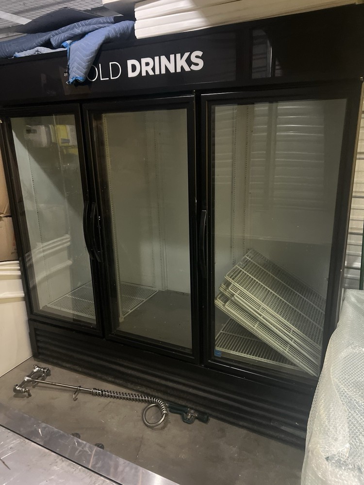 Restaurant drink fridge