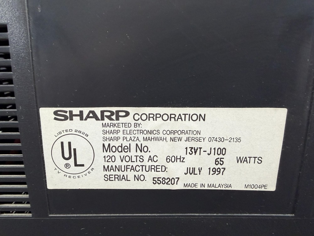 SHARP 13VT-j100 TV/VCR Combo, Remote & Namco Plug it & Play Games Console