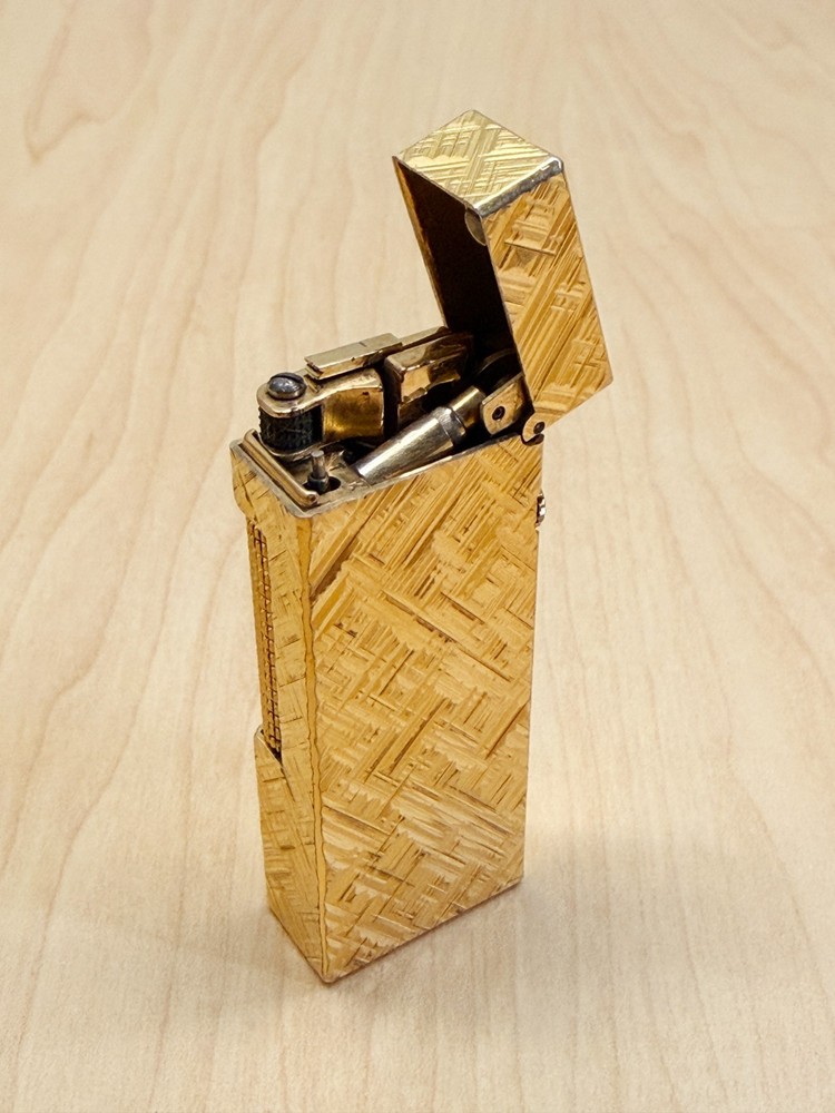 Dunhill Gold Florentine Pattern Lighter Vintage